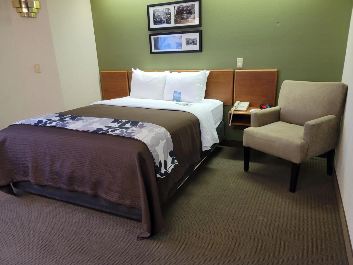 Sleep Inn & Suites Bay View Acme - Travers City