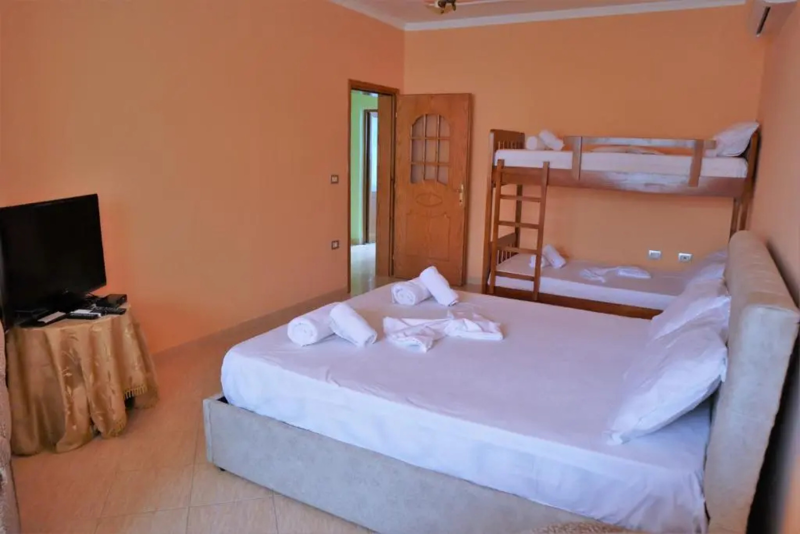 Rei's Apartment Permet