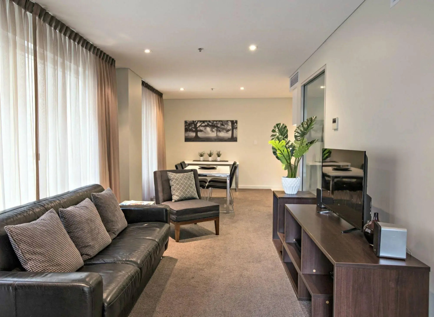 Adelaide Dress Circle Apartments - North Terrace