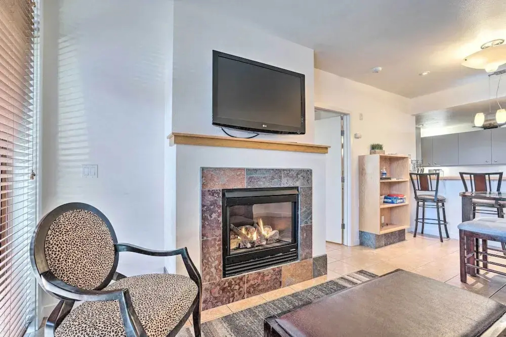 Resort-style Condo w/ Lake Chelan & Mtn Views