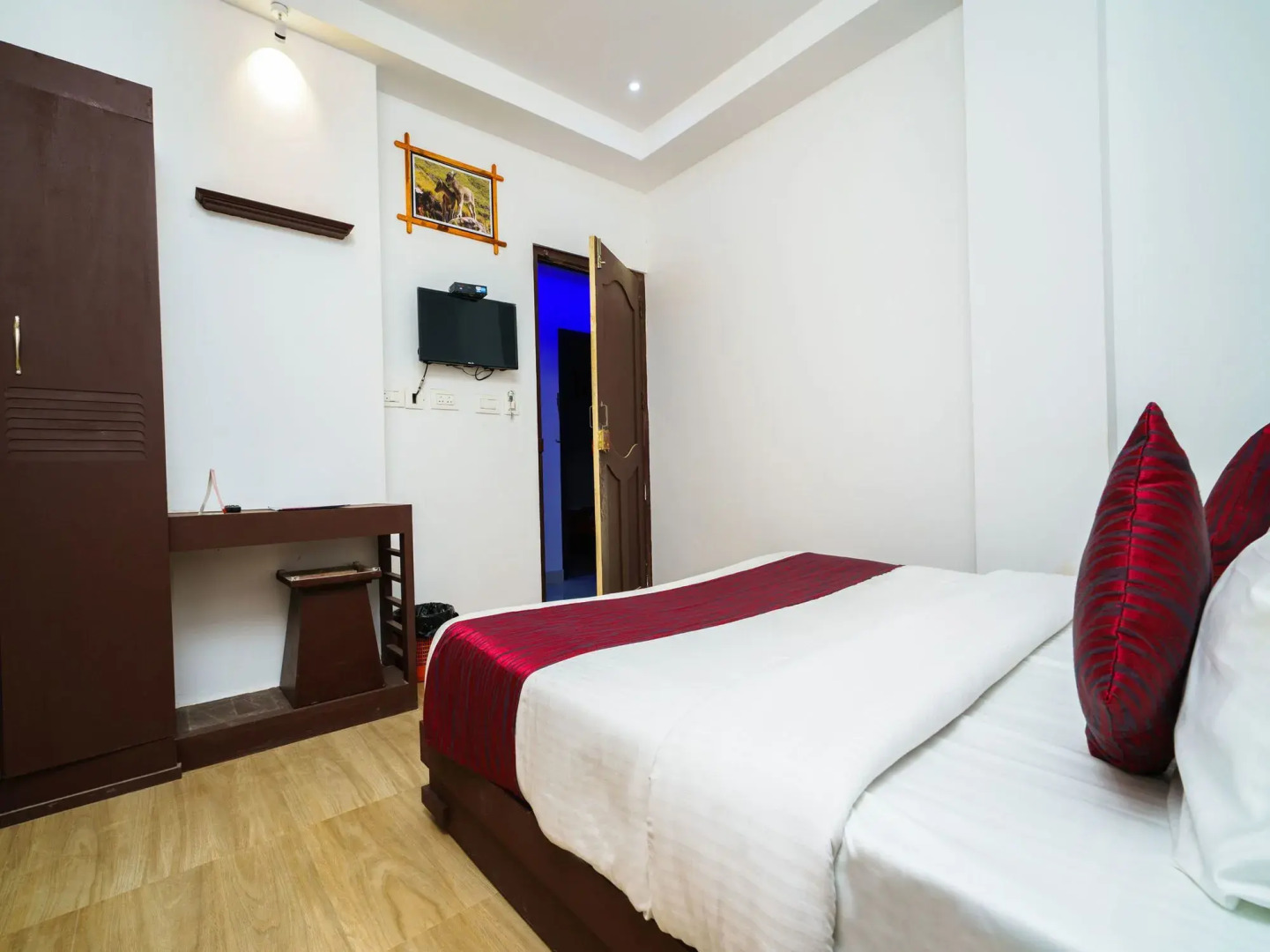 OYO 10126 Hotel Regency Casett