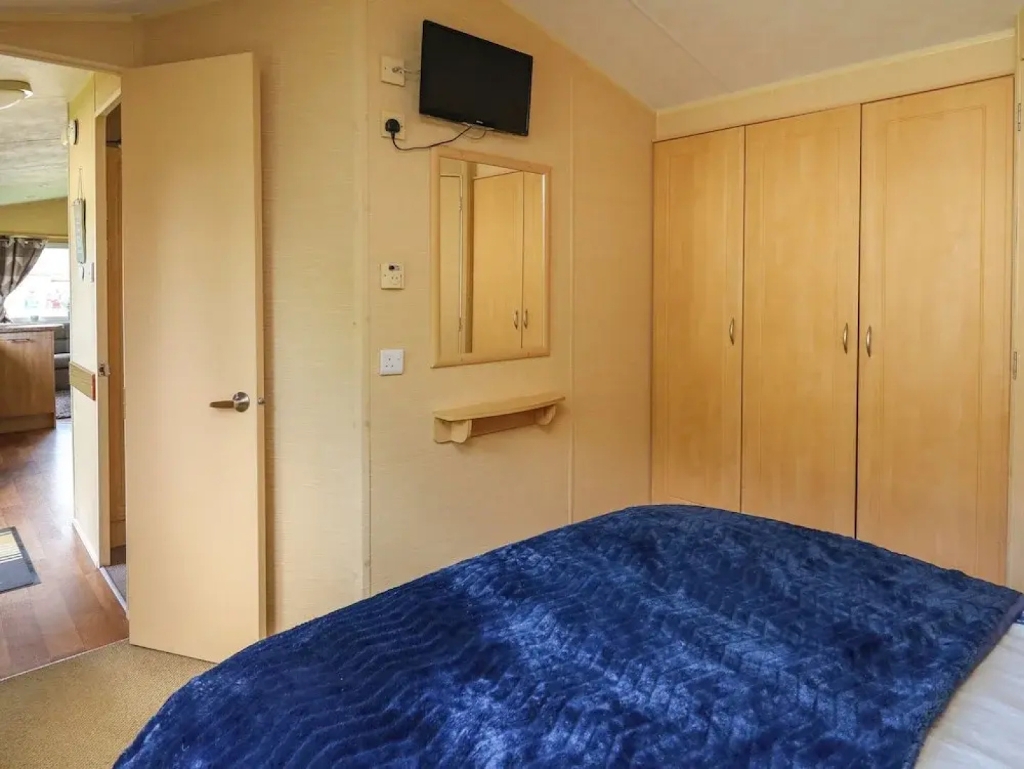 Caravan 2 at Blackmoor Farm