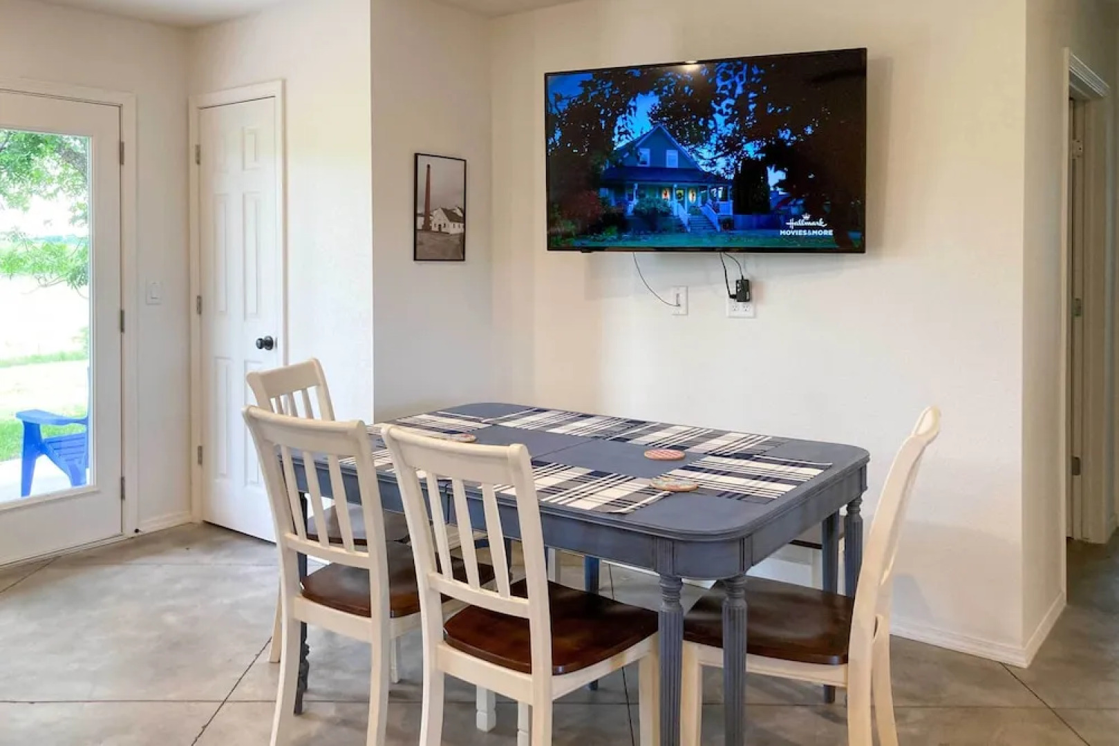 Pet-friendly Cabin on Wolf Creek at Grand Lake!