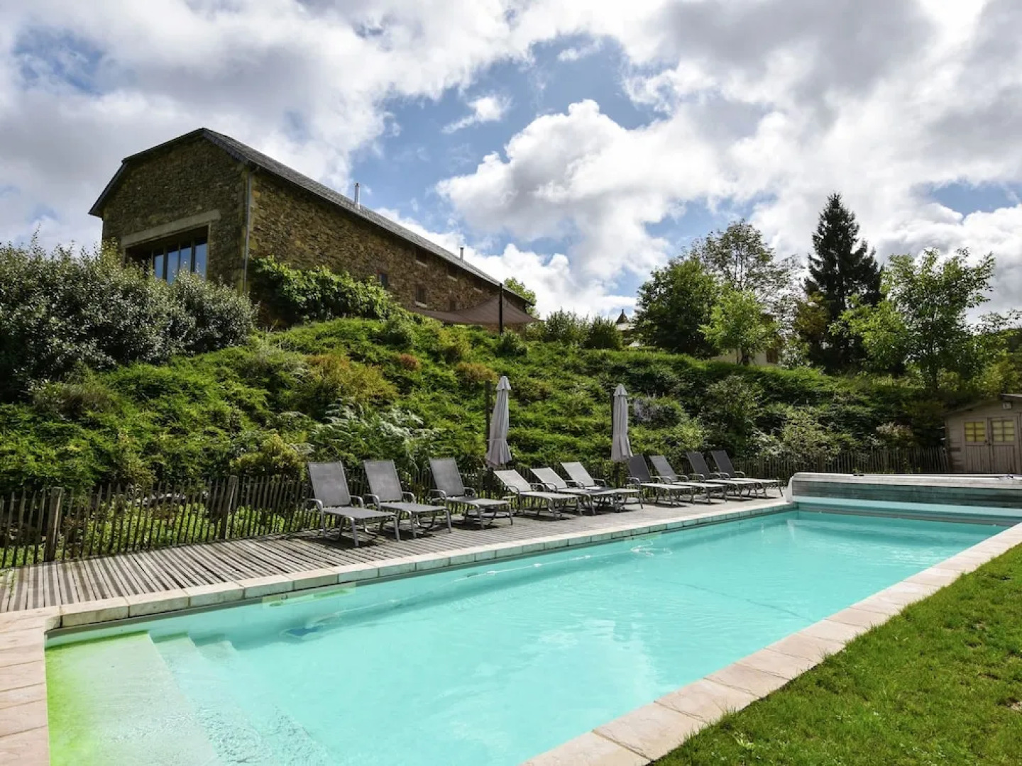 Lovely Farmhouse with Private Swimming Pool in Terrou