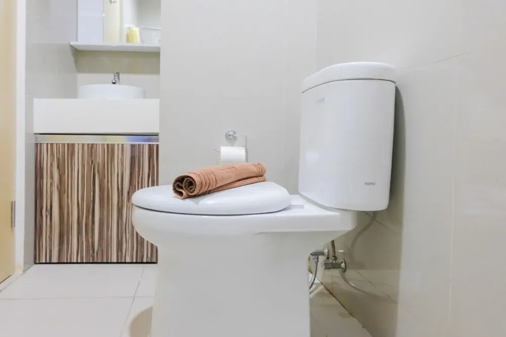 Minimalist Studio Tree Park Apartment near ICE BSD