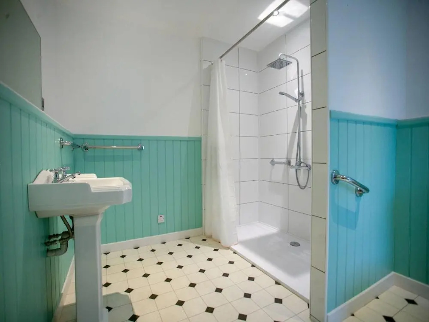 The Murray Arms Hotel