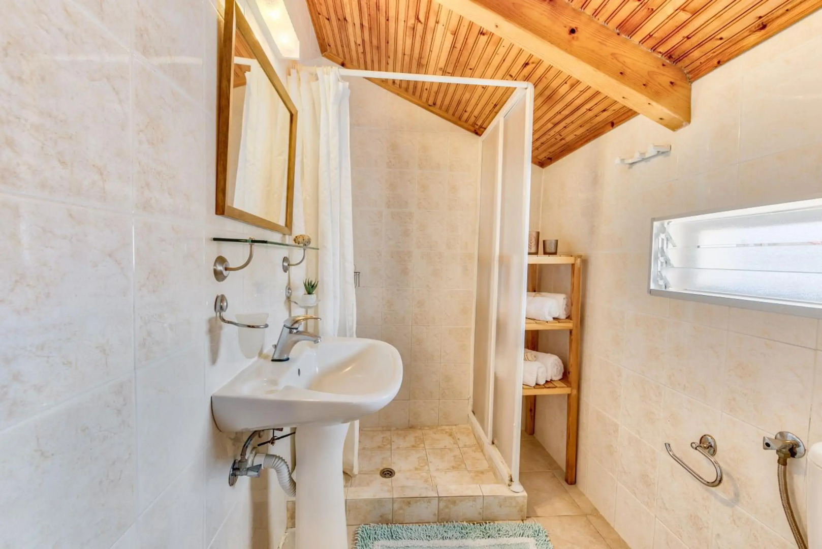 Panorama Studios & Apartments