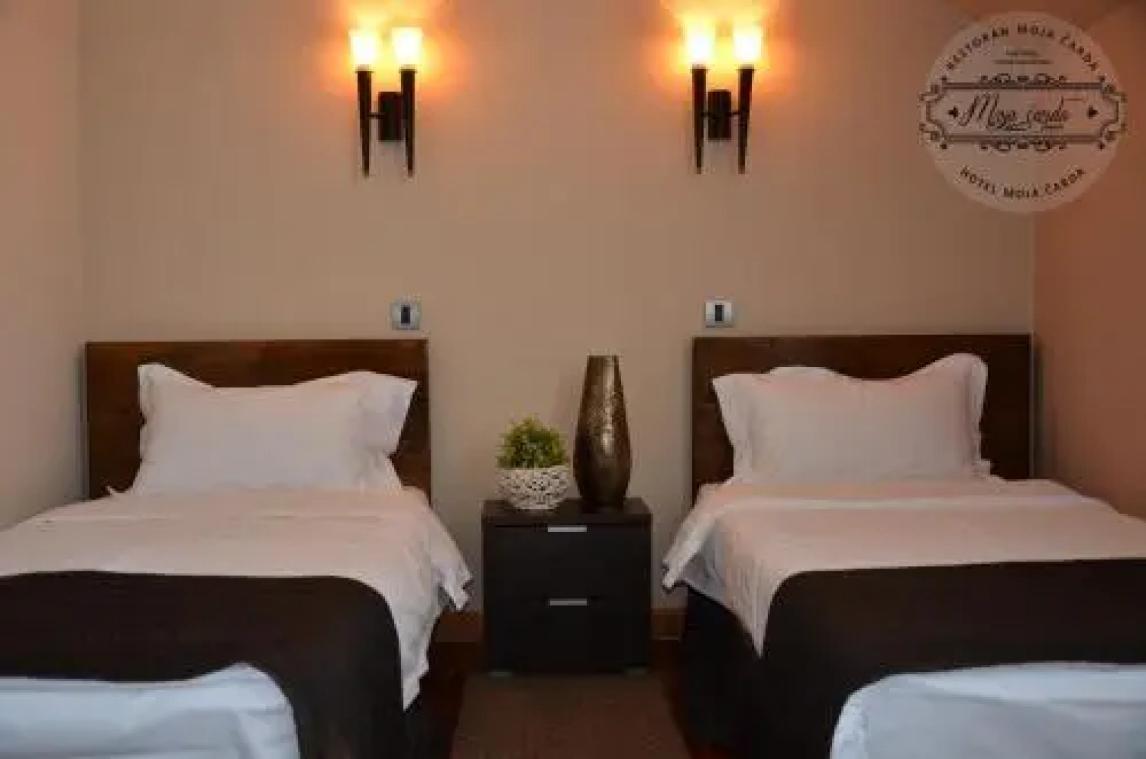 Restoran I Prenociste Moja Carda