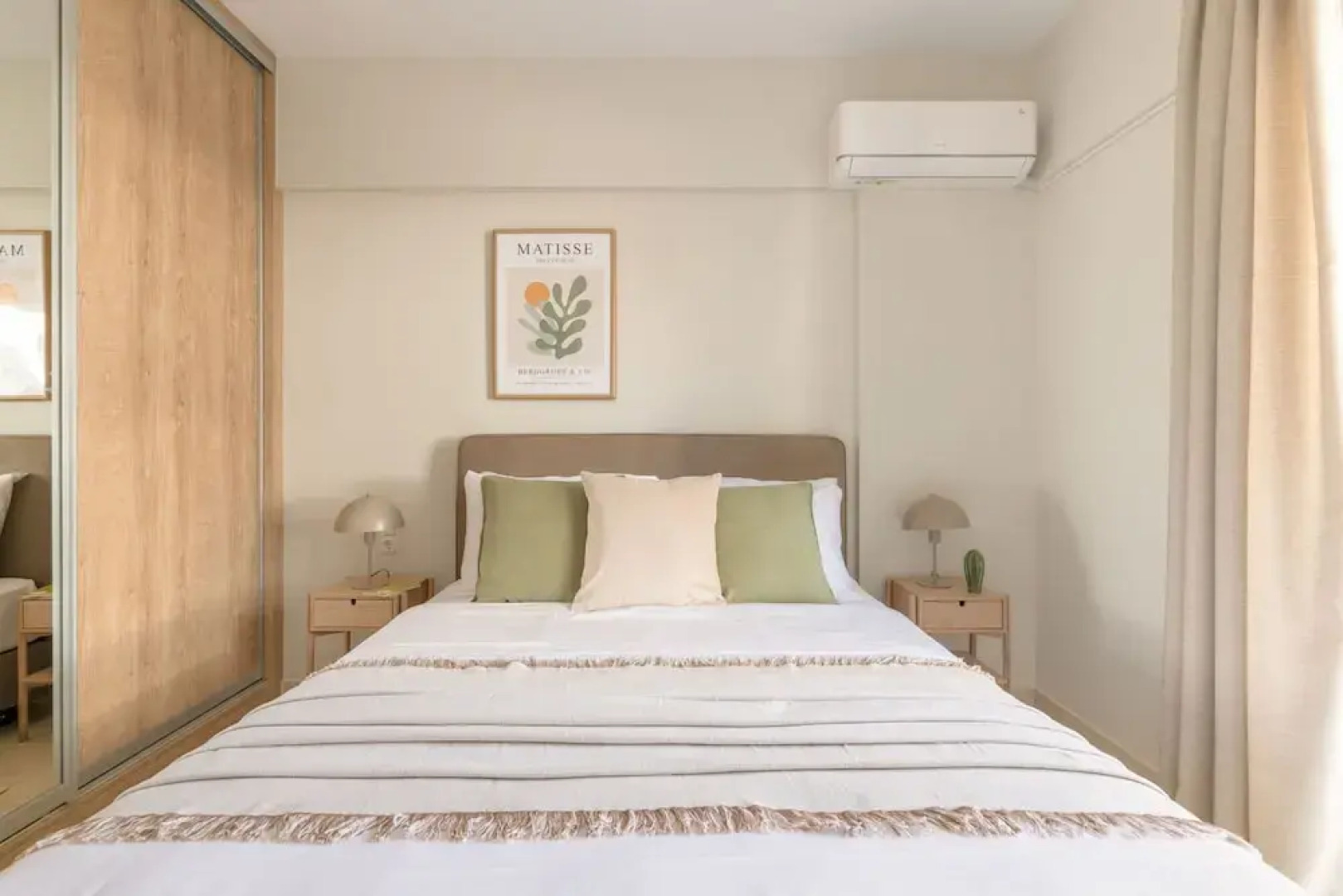 Superior 3BR Apartment in Chalandri