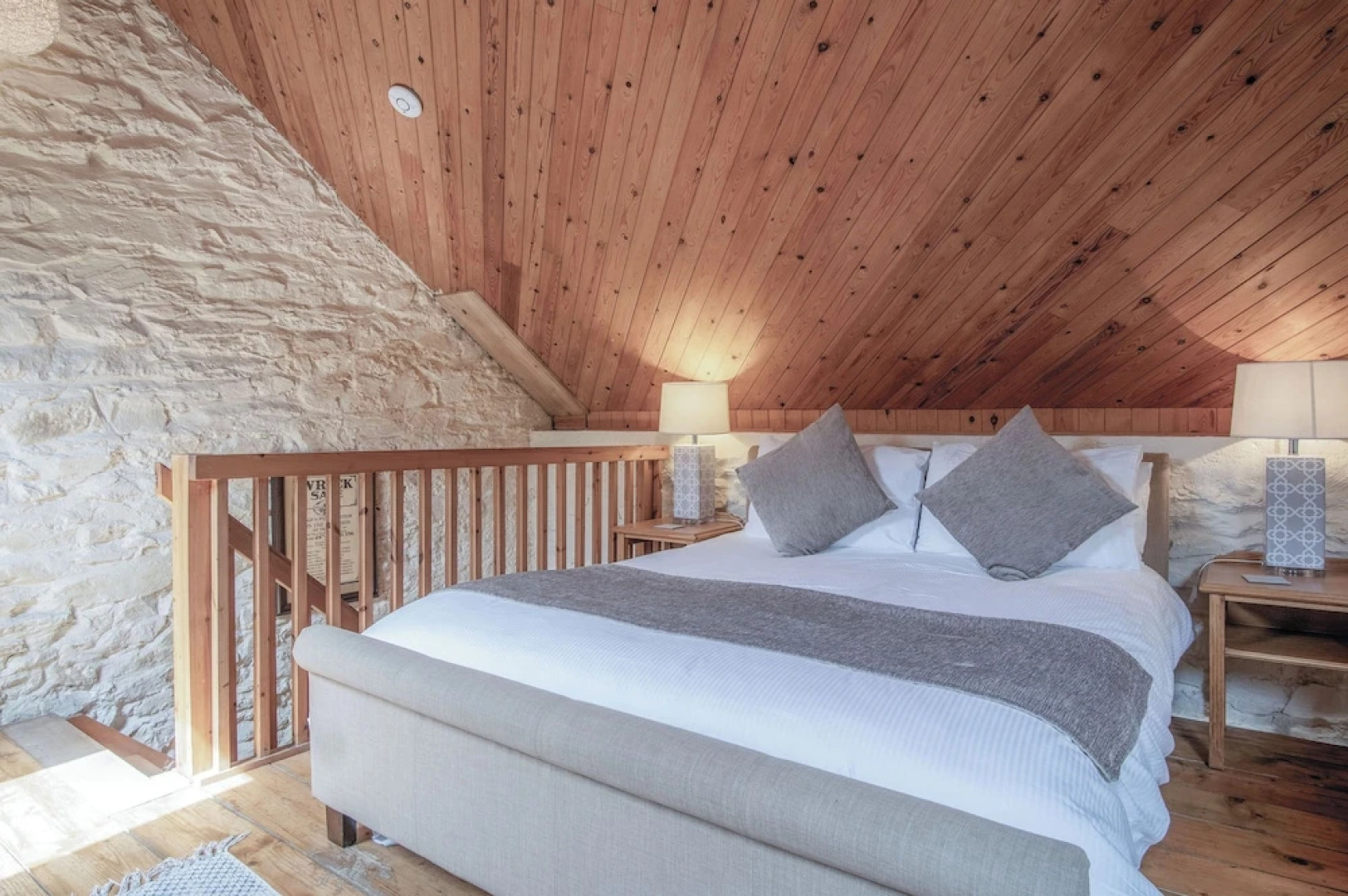 The Apple Store - 1 Bedroom Cottage - St Ishmael's