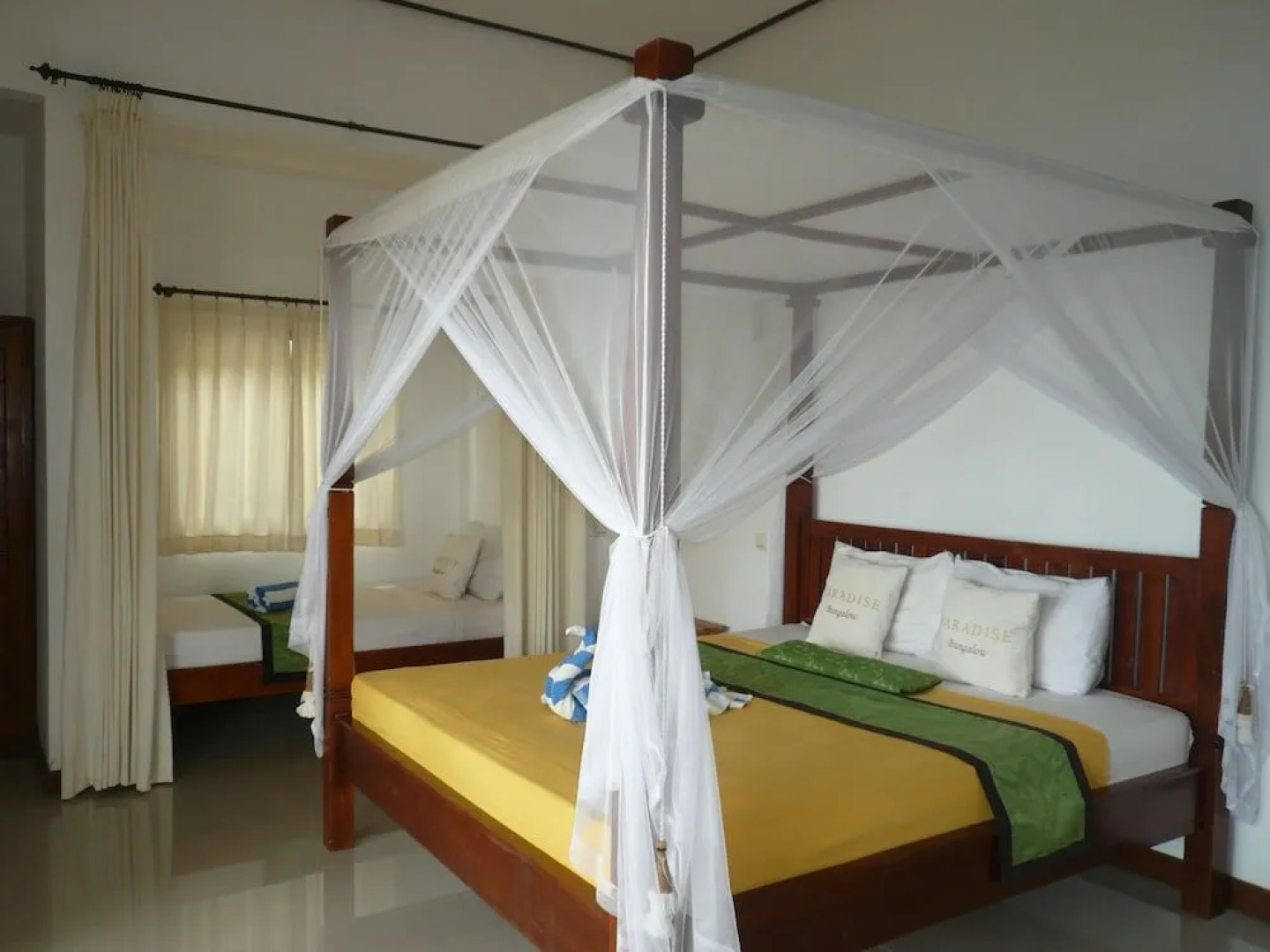 Lucky Paradise Bungalows on The Beach