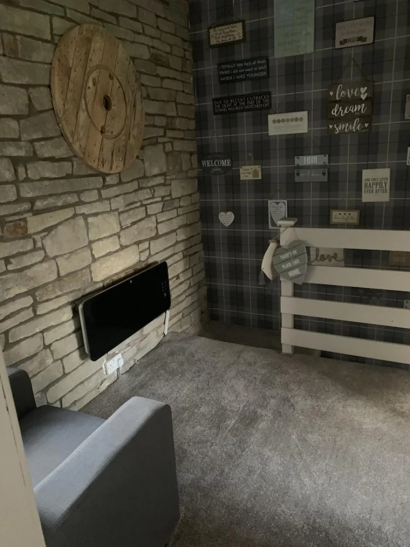 Captivating 1-bed Cottage in Halifax