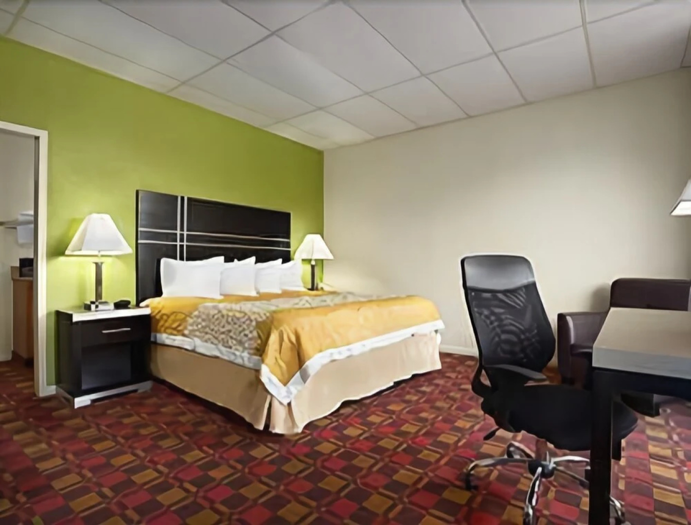 Days Inn by Wyndham Oil City Conference Center