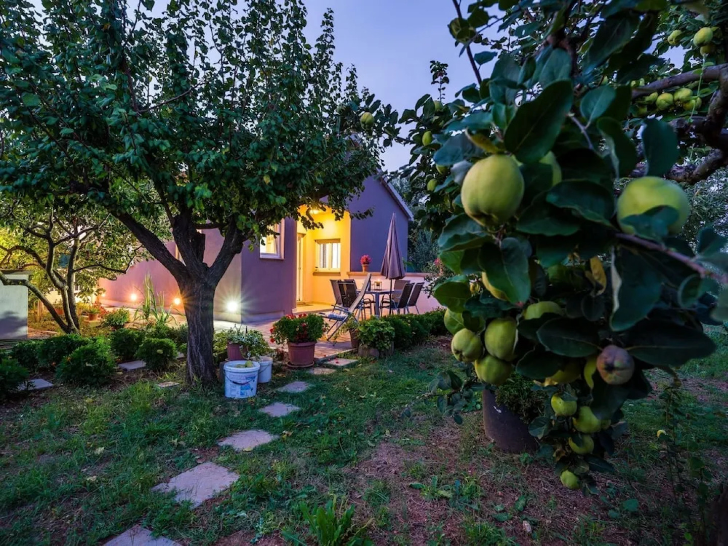 Charming Detached House With Beautiful Private Garden, 300m From the sea