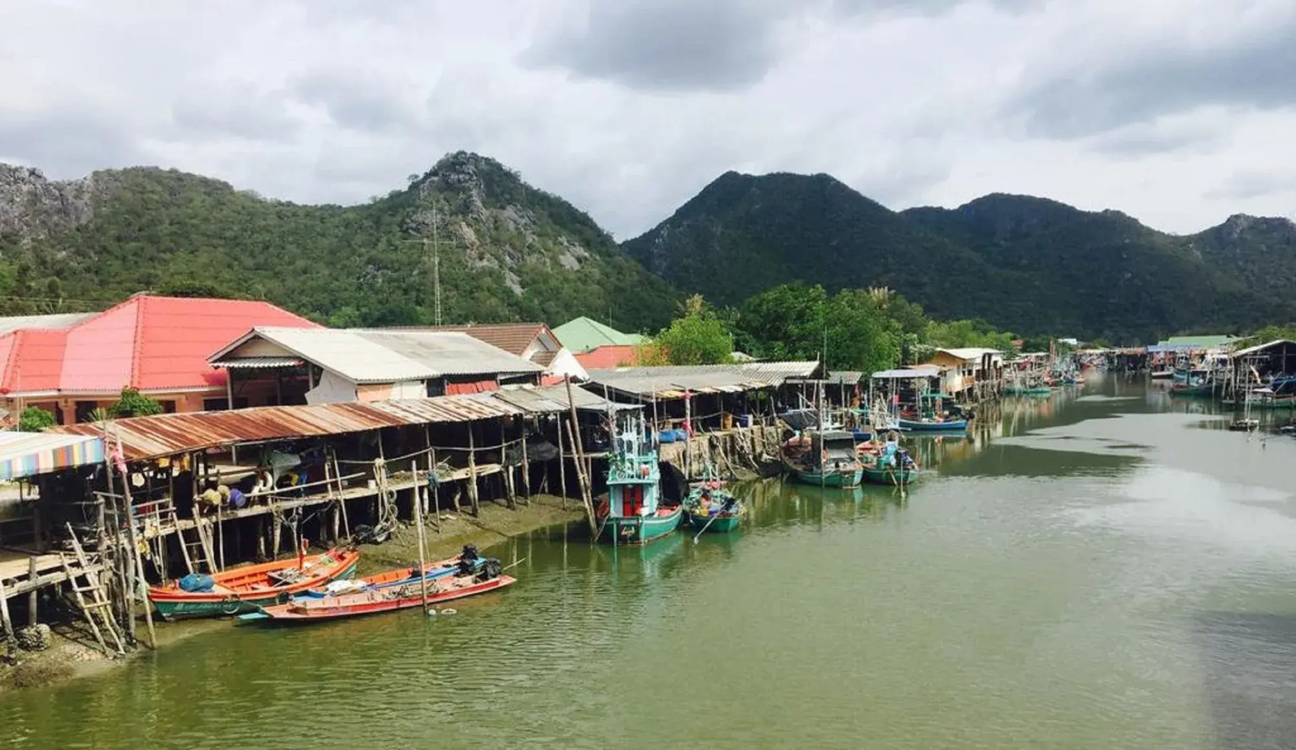 Samroiyod Beach Resort