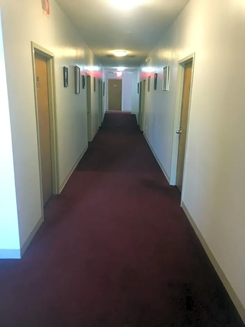 Villager Motel & Glen Manor Estate