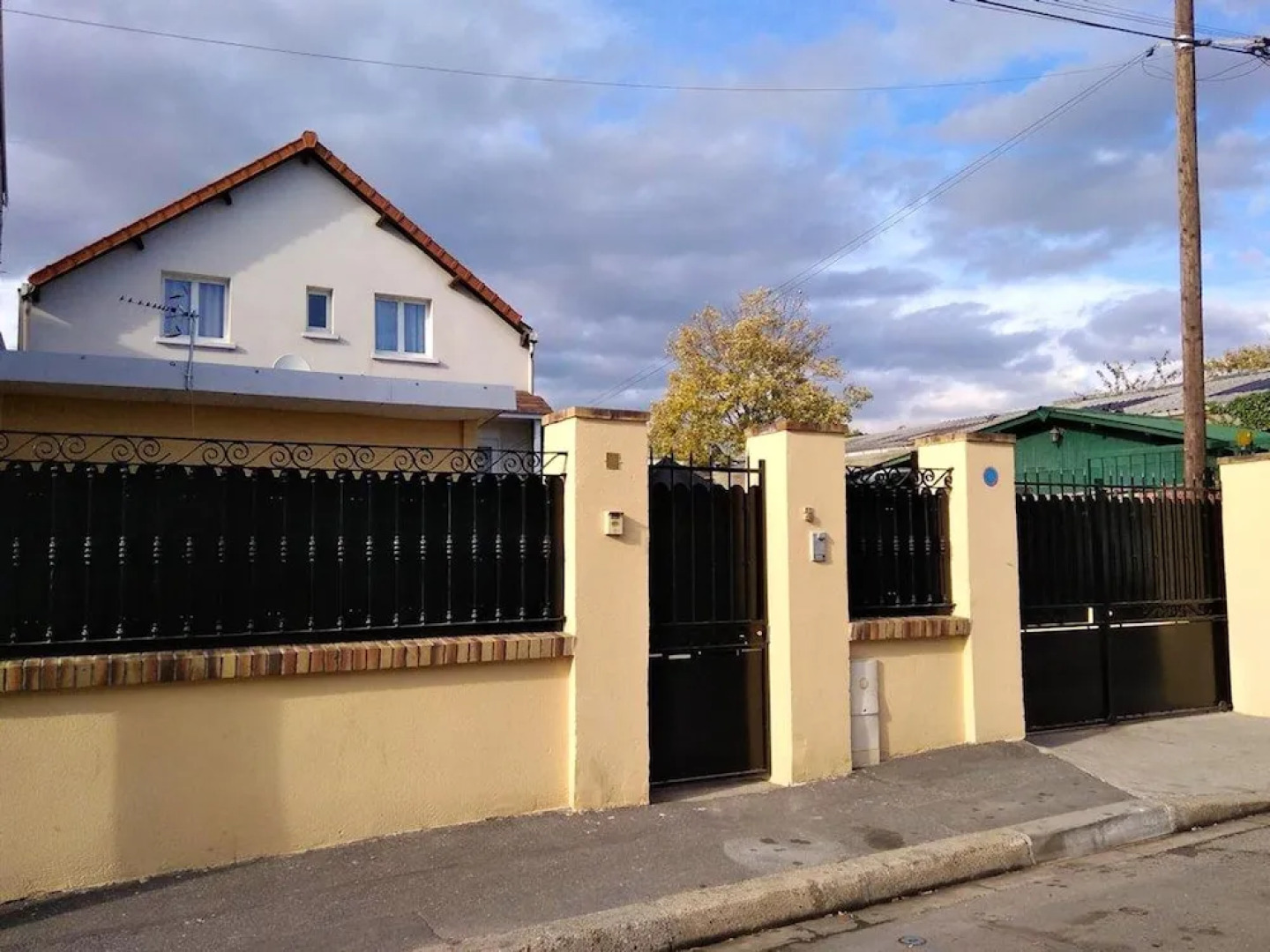 Apartment With 4 Bedrooms In Dugny With Wonderful City View Furnished Terrace And Wifi