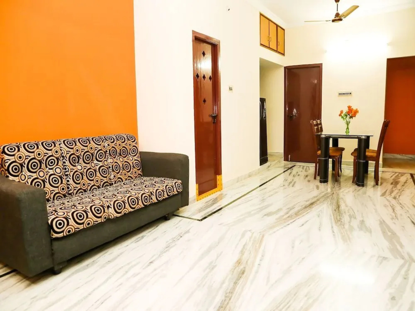 Capital O 7141 SS Guest House