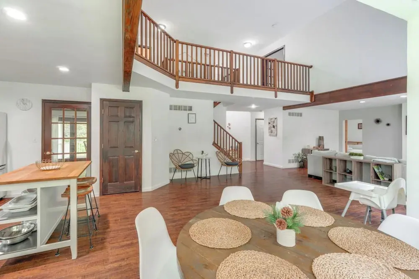 Tannersville House: Bar & Deck, 2 Mi to Ski Resort