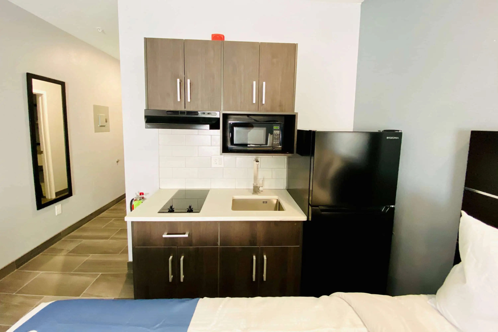 Days Inn & Suites by Wyndham Horn Lake/Memphis Graceland