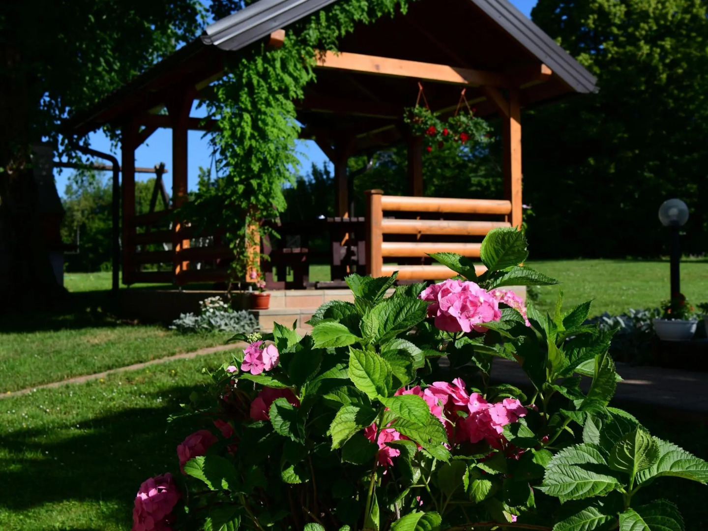 Boutique Apartment in Selište Drežnićko with Garden
