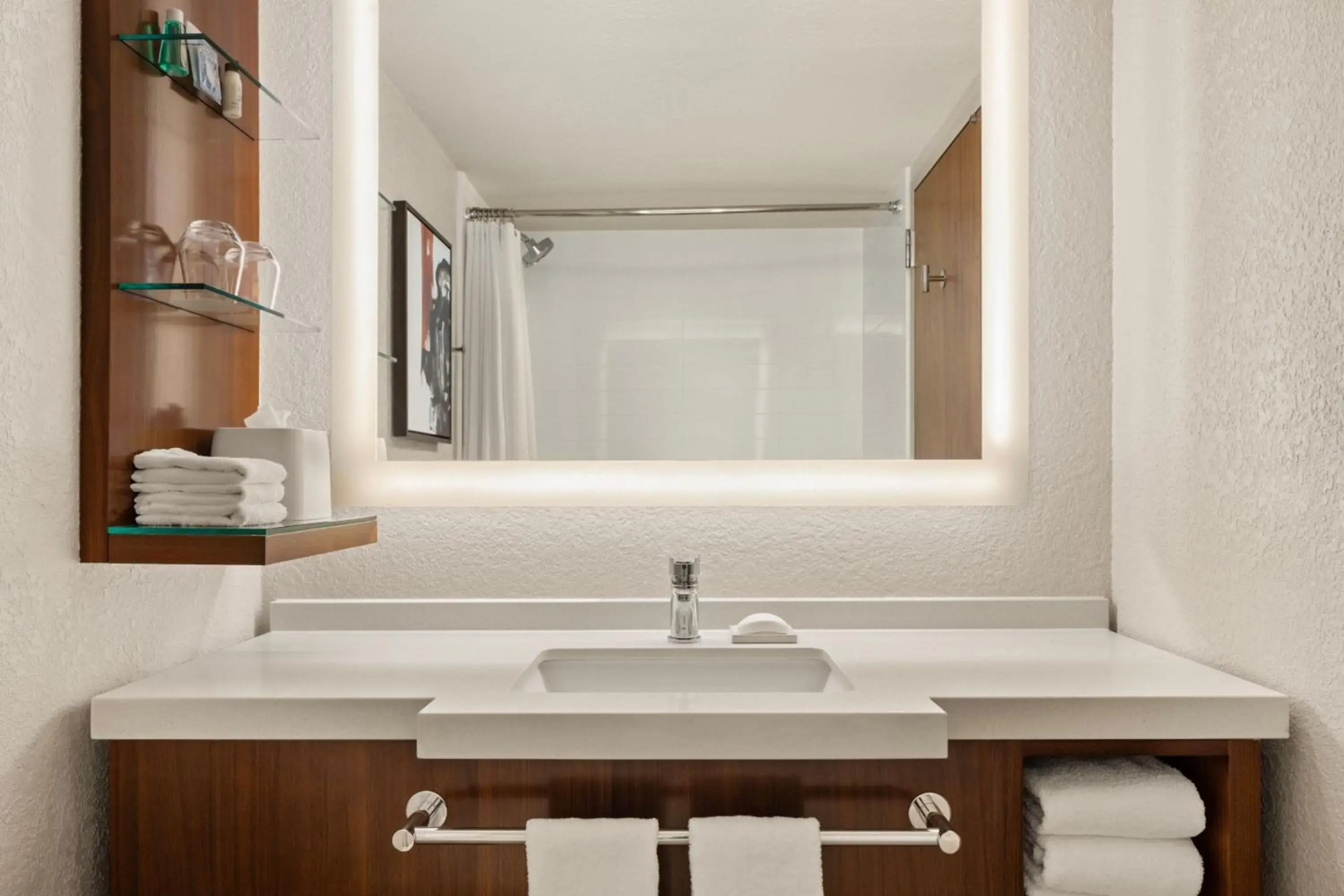 Delta Hotels by Marriott Minneapolis Northeast