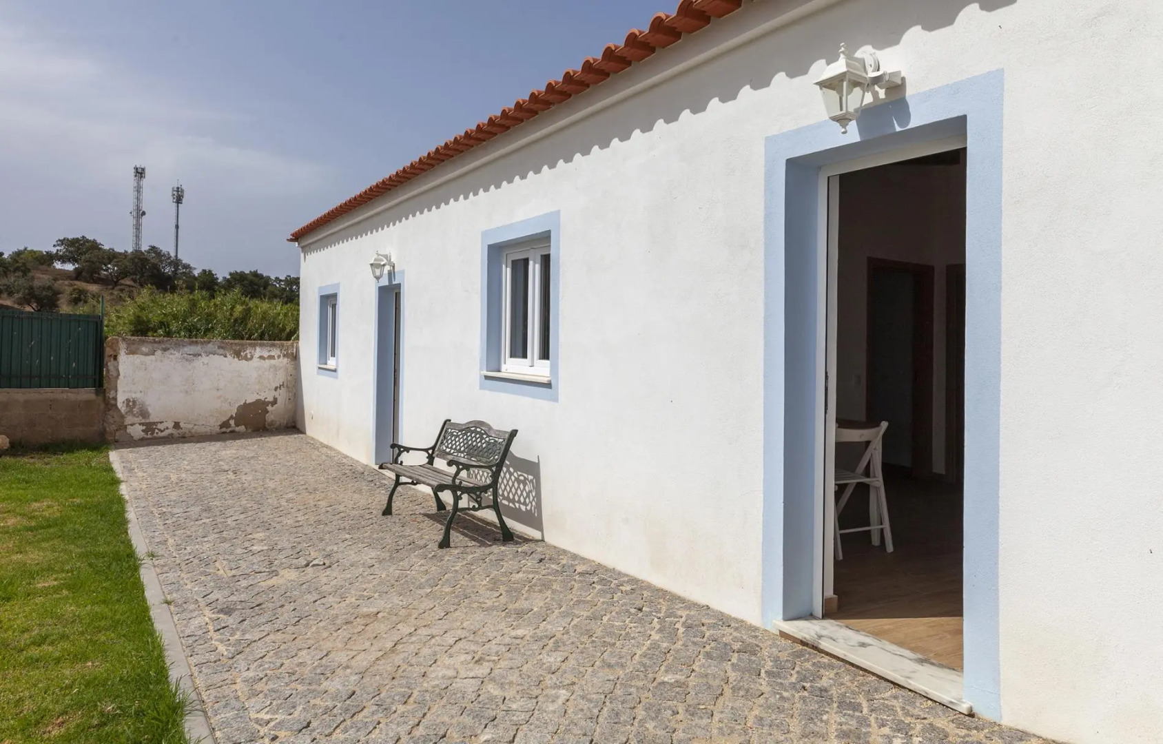 I 4 - 2 Bed Apartment in St. Johns Countryside Getaway