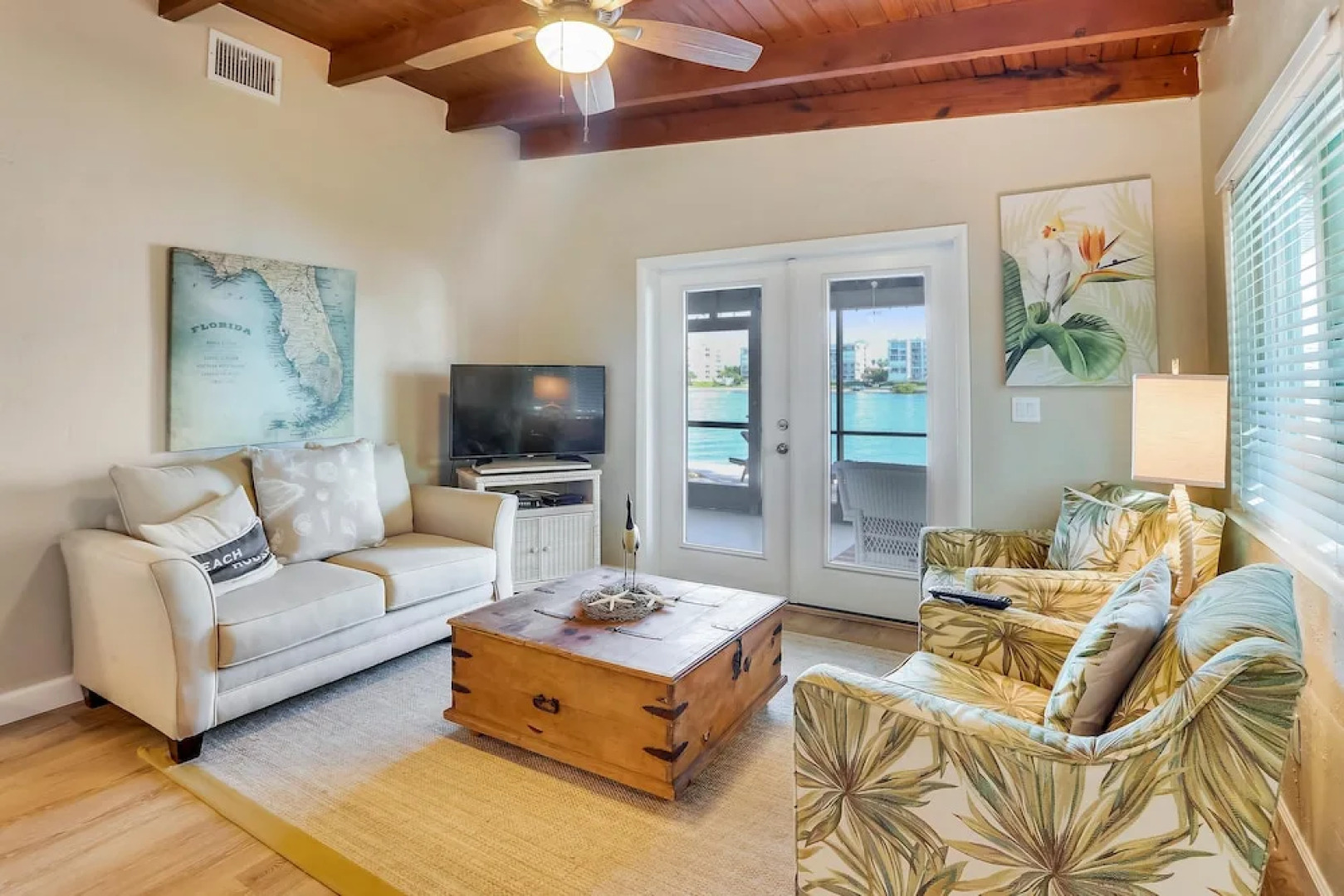 Bay Front Duplex 2br, Fishing Dock - Walk to Beach!