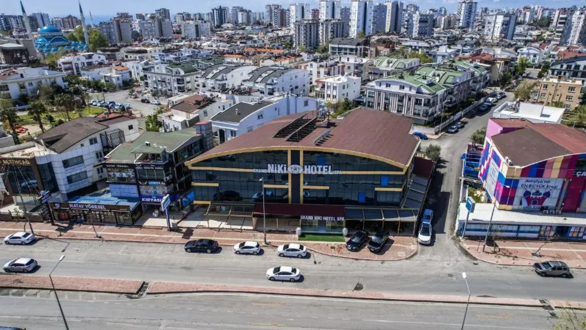 Grand Niki Hotel & Spa