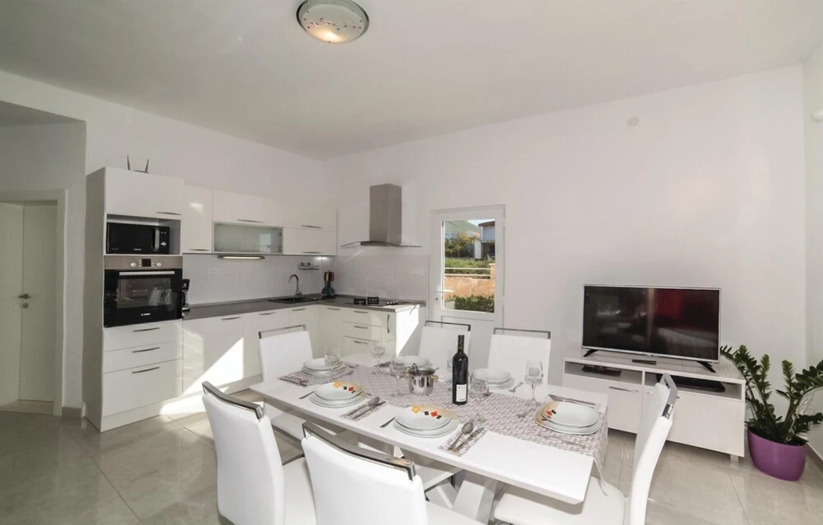 Nice Home in Kastel Sucurac With Wifi and 3 Bedrooms