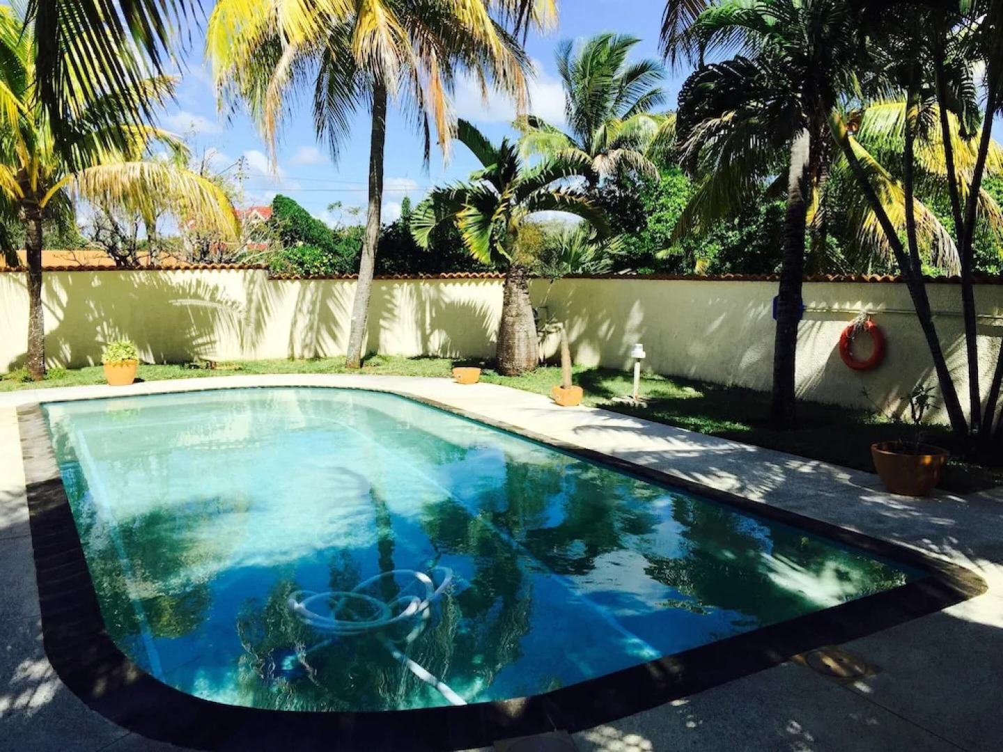 Apartment With one Bedroom in Calodyne, With Pool Access, Furnished Ga