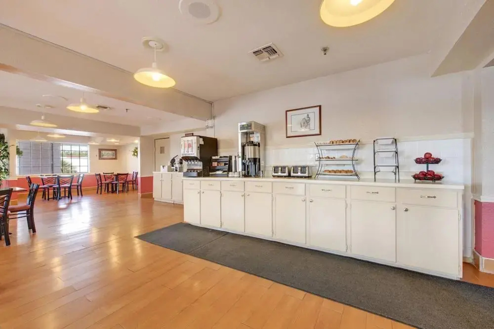 Executive Inn and Suites College Station