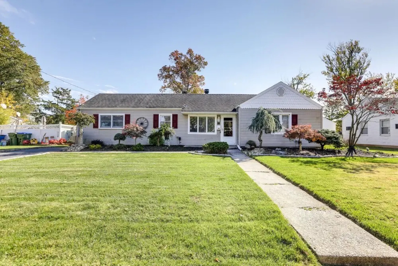 Edison Vacation Home: 1 Mi to Train Station to NYC