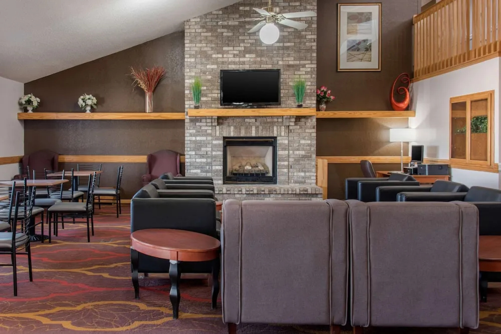 Asteria Inn & Suites