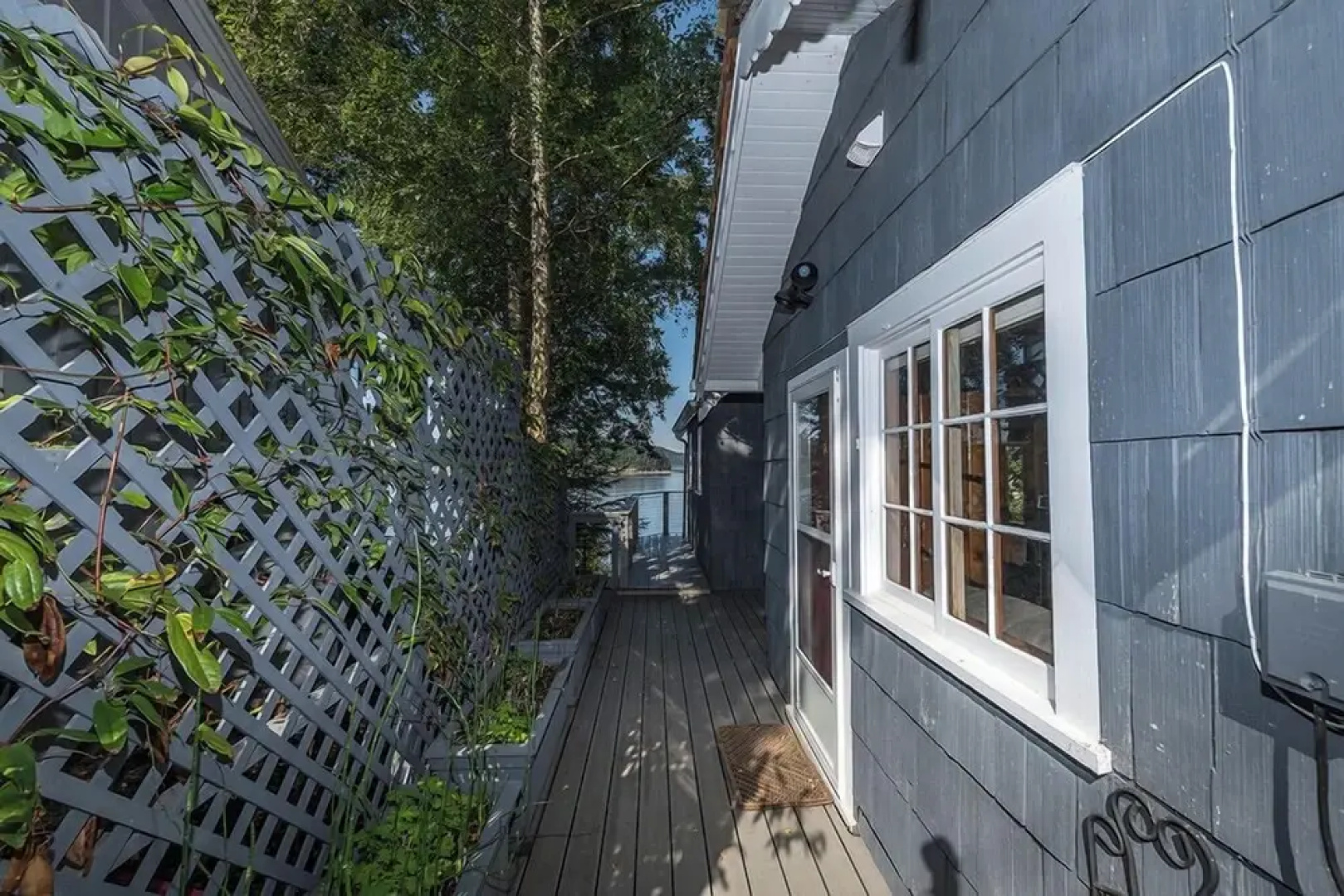 'the Nest' Gorgeous Waterfront La Conner Getaway!