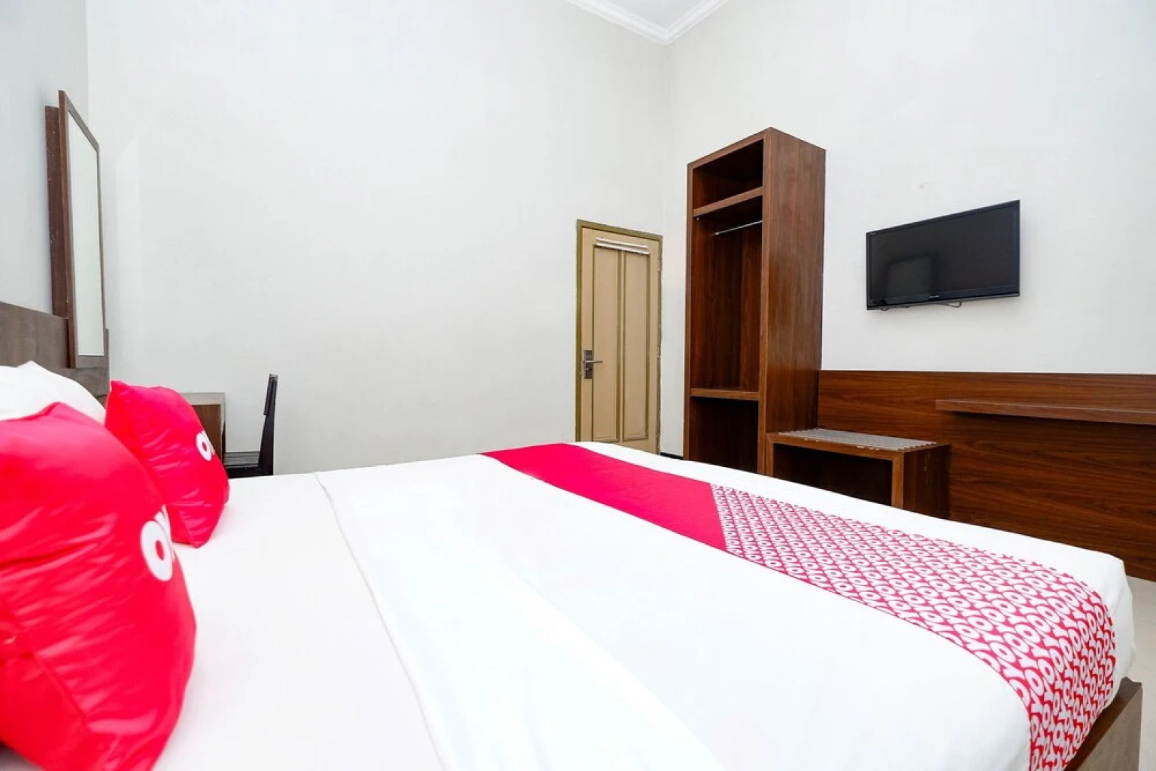 Hotel Kencana by OYO Rooms