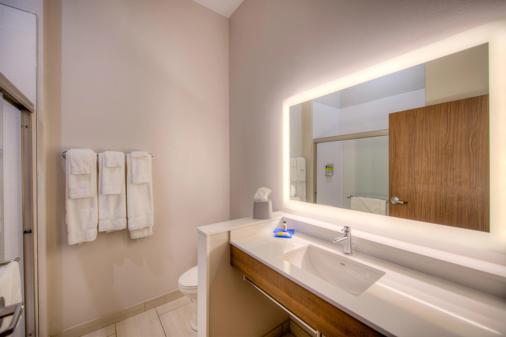 Holiday Inn Express & Suites Remington by IHG