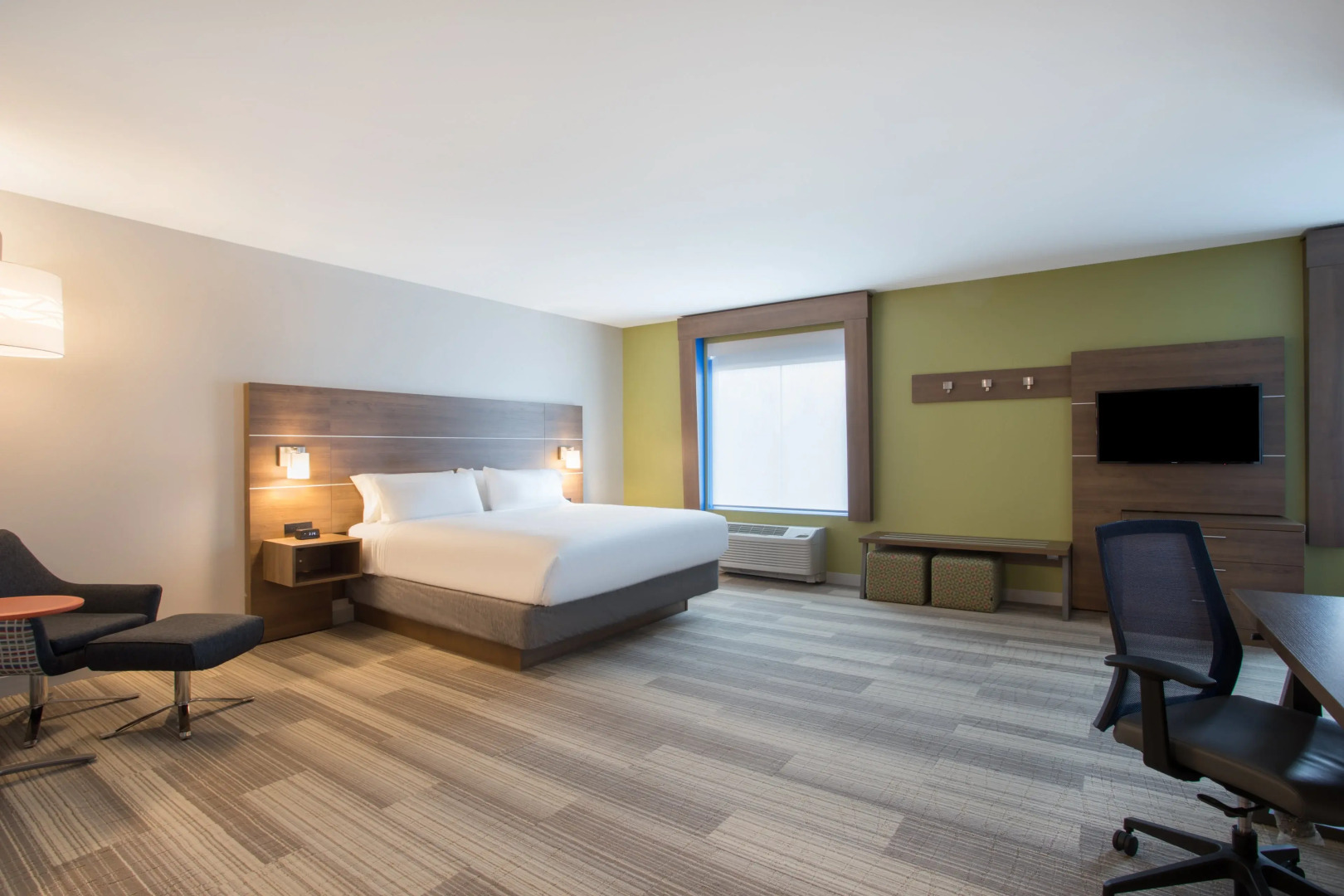 Holiday Inn Express & Suites Owings Mills-Baltimore Area by IHG