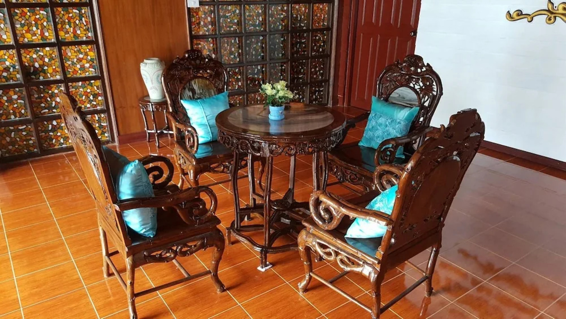 Baan Sai Thong Hotel