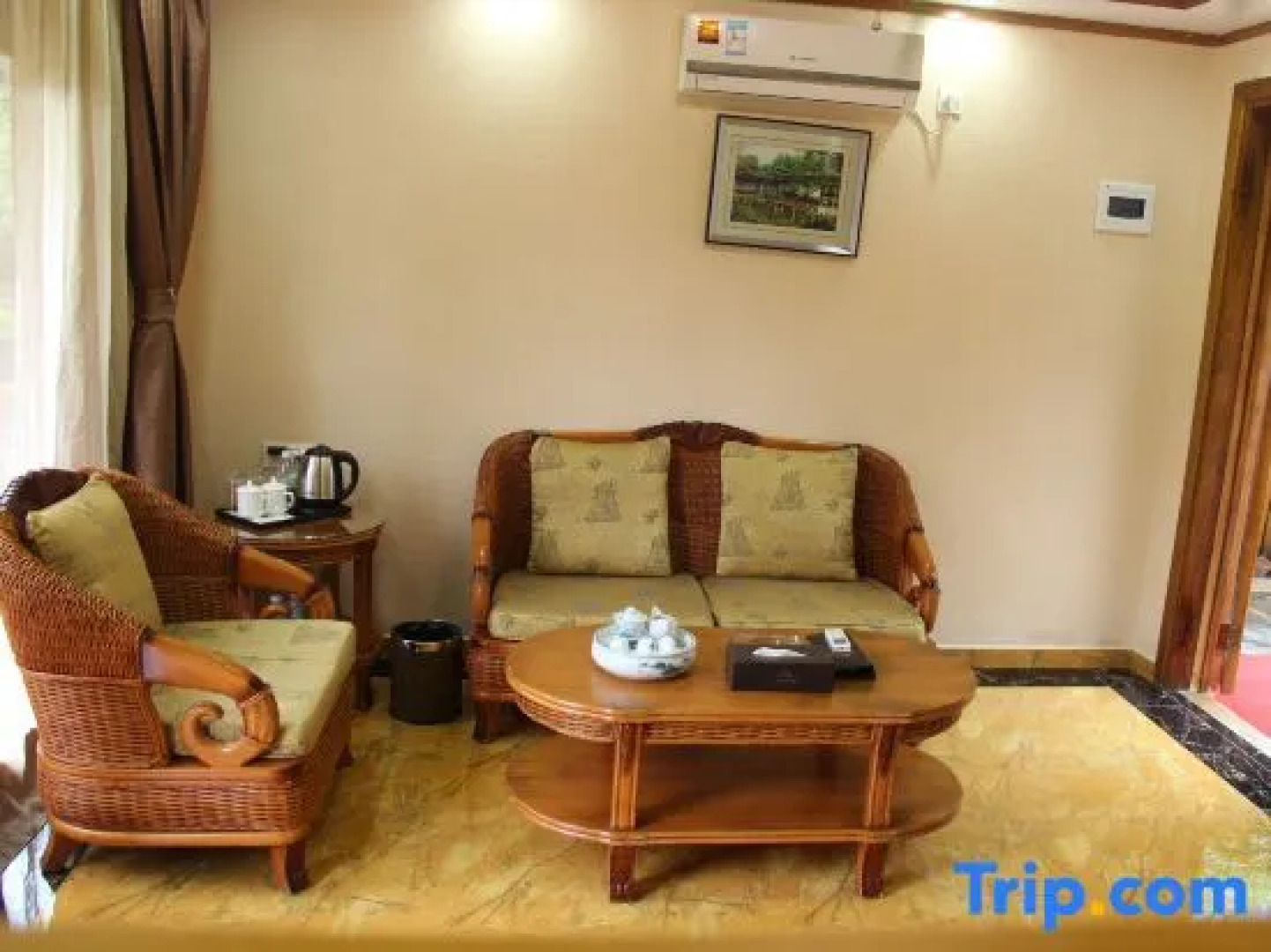 Yeyuan Hotspring Holiday Hotel