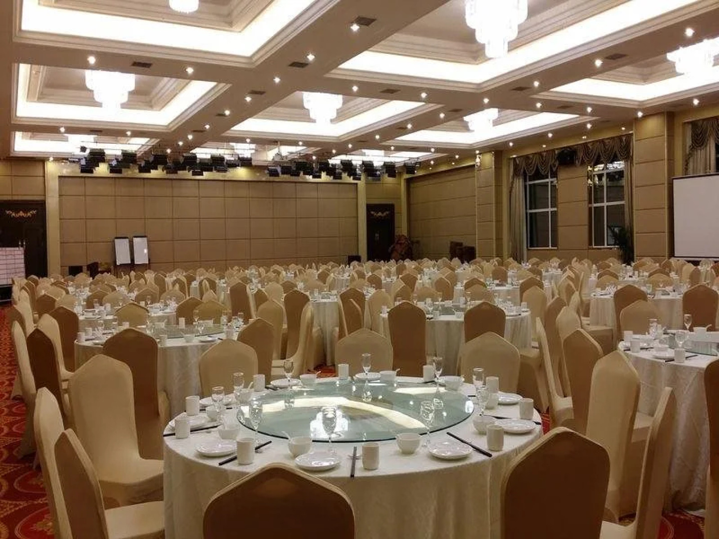 Inzone  Garland  Hotel Taian