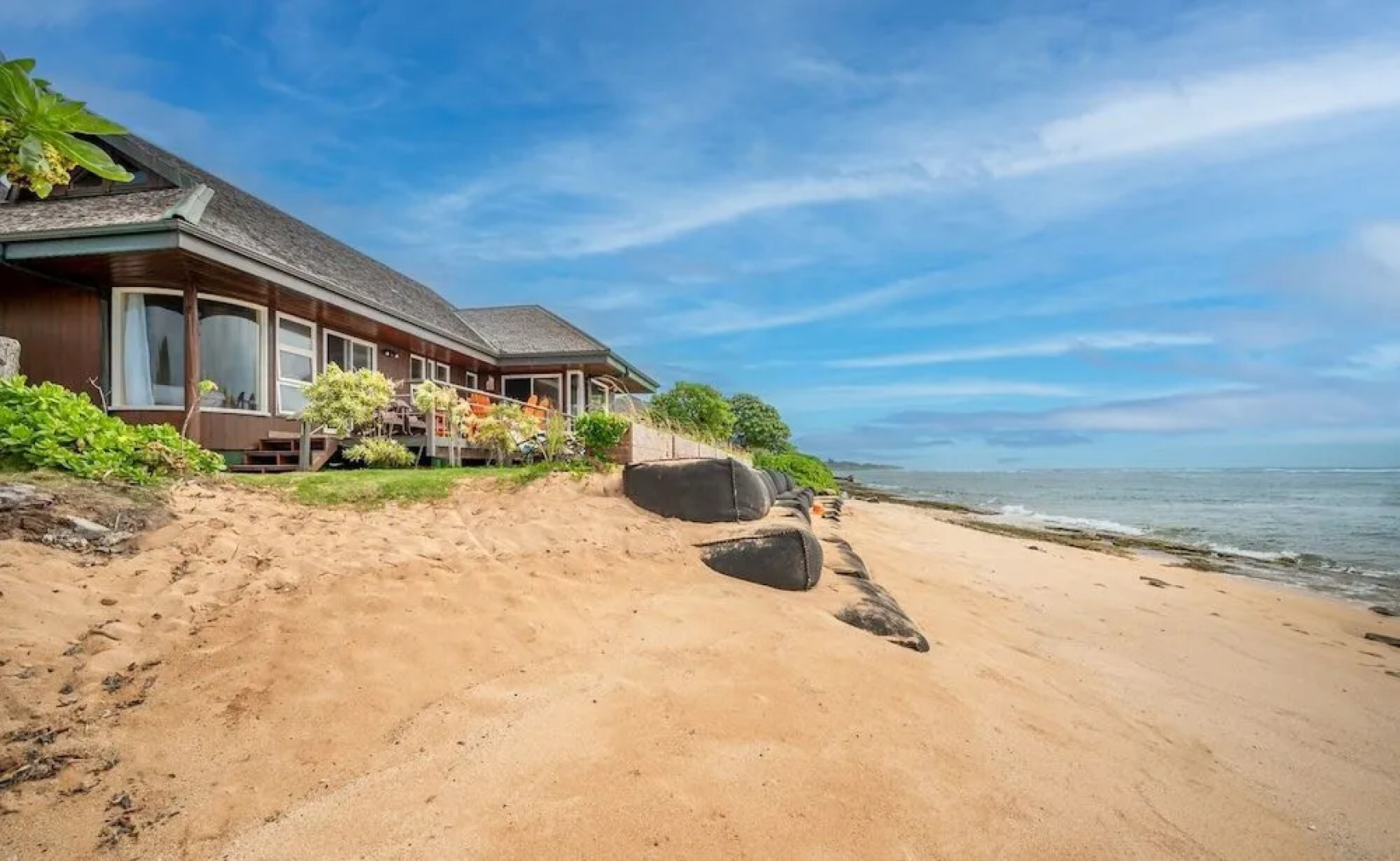 Niulani Lanikai - Kauai Beach House 4 Bedroom Home by RedAwning
