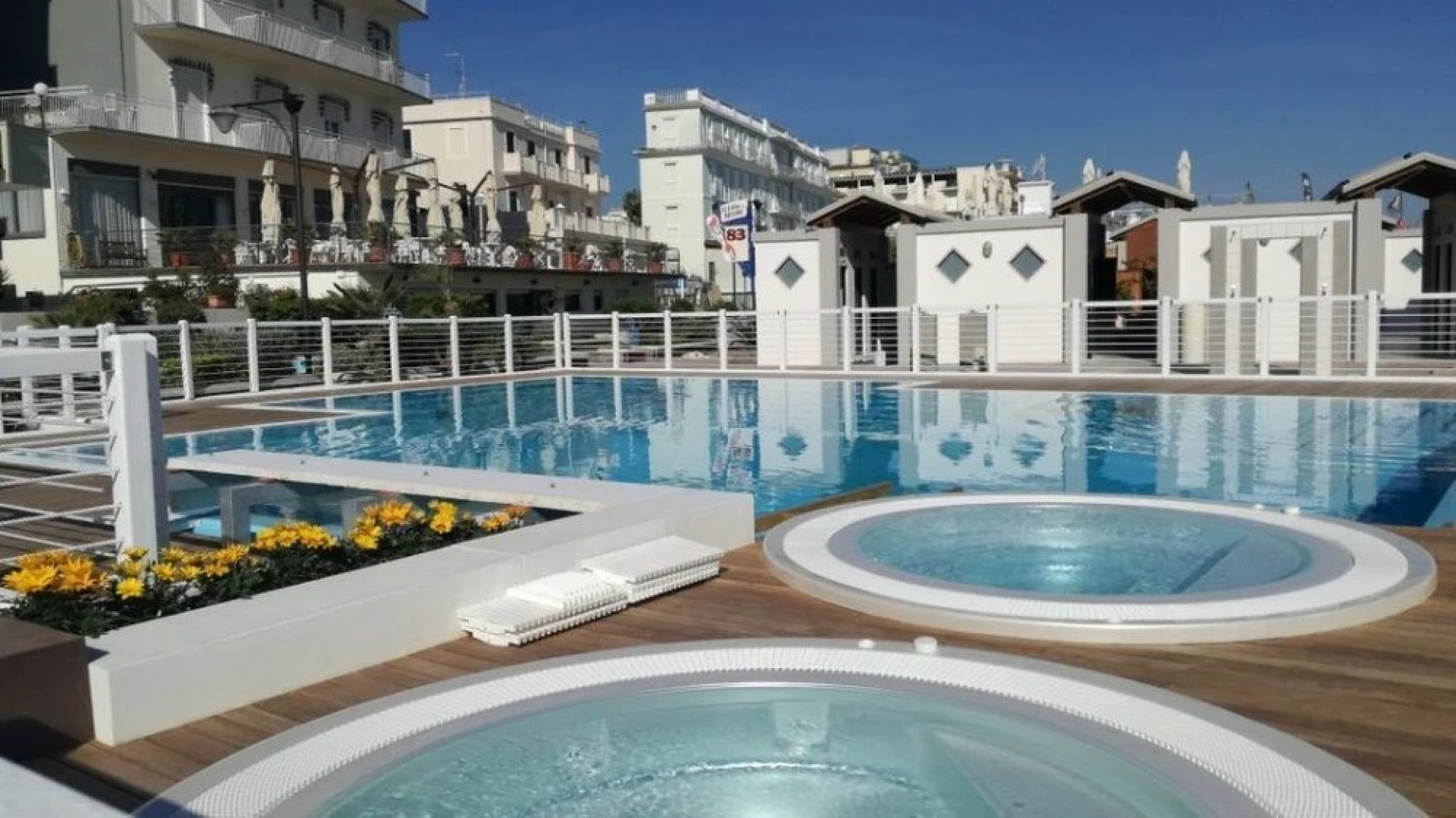 Hotel Reve
