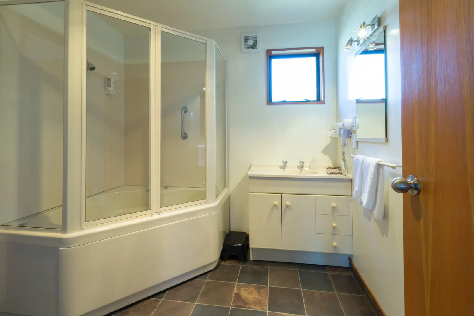 ASURE Highpark Motor Inn