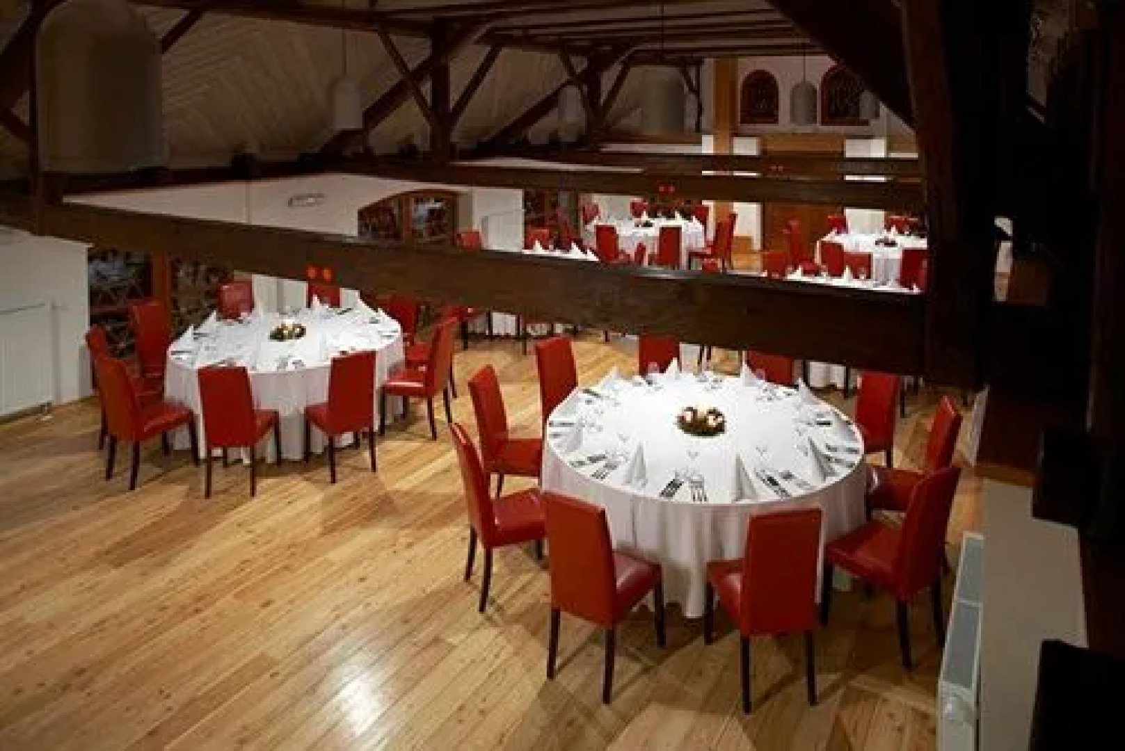 Dvor Jezeršek Brnik