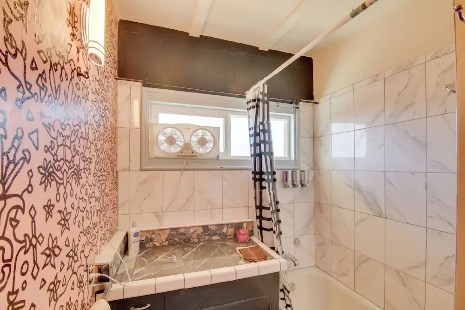 Patio & Views: Eccentric Desert Hot Springs Home