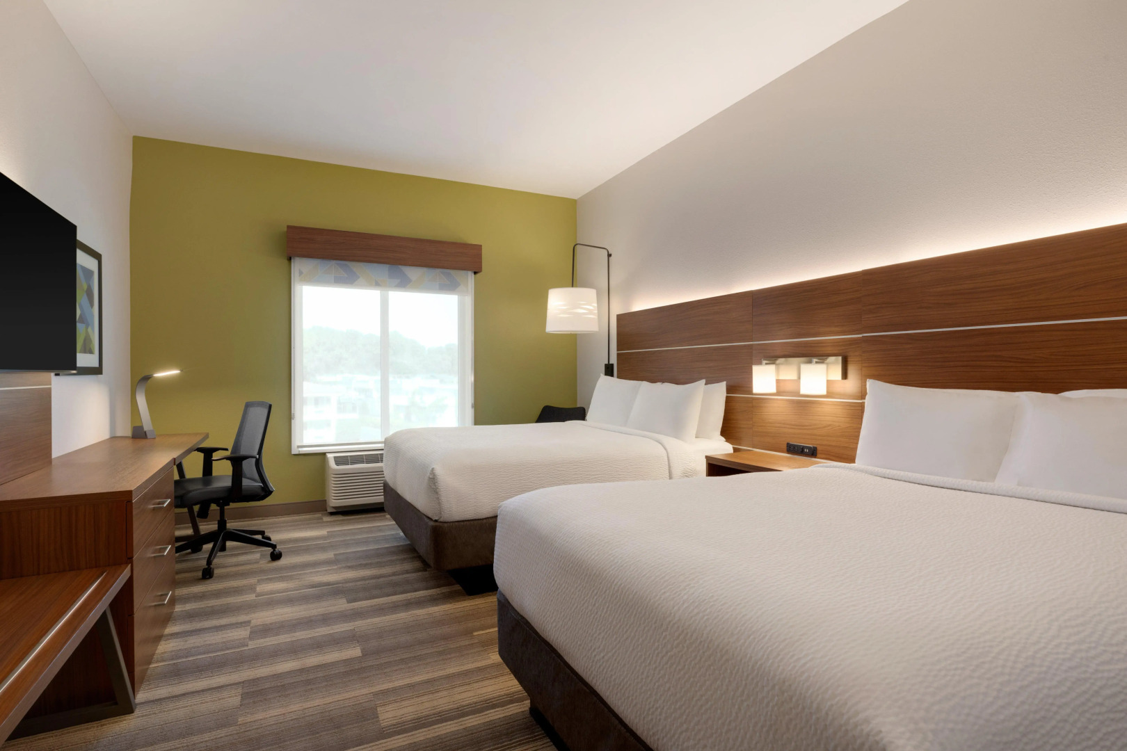 Holiday Inn Express & Suites Dalton - Walnut Ave by IHG
