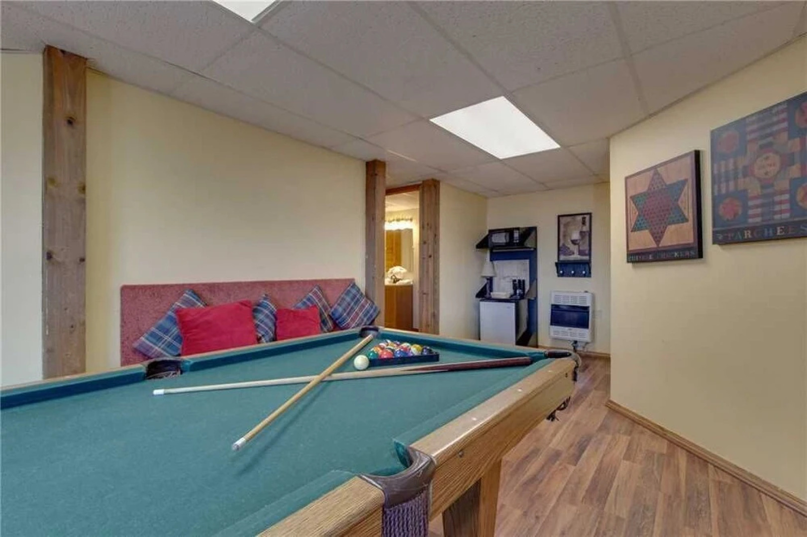 Smoky Mountain Dreams - Three Bedroom Cabin