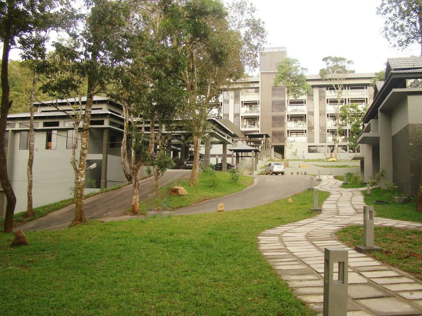 The Mountain Courtyard Thekady