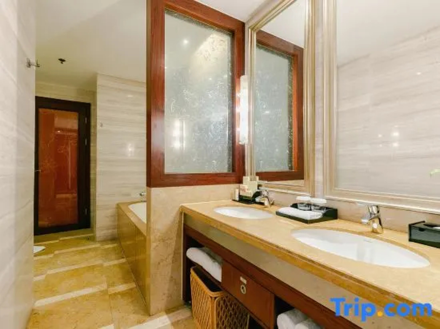 Zigong Tanmulin Hotel